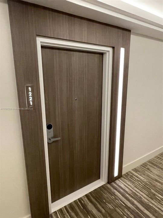 В аренду: $4,500 (0 спален, 1 ванн, 600 Квадратных фут)