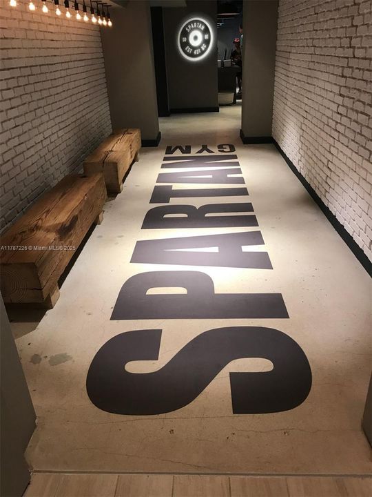 В аренду: $4,500 (0 спален, 1 ванн, 600 Квадратных фут)