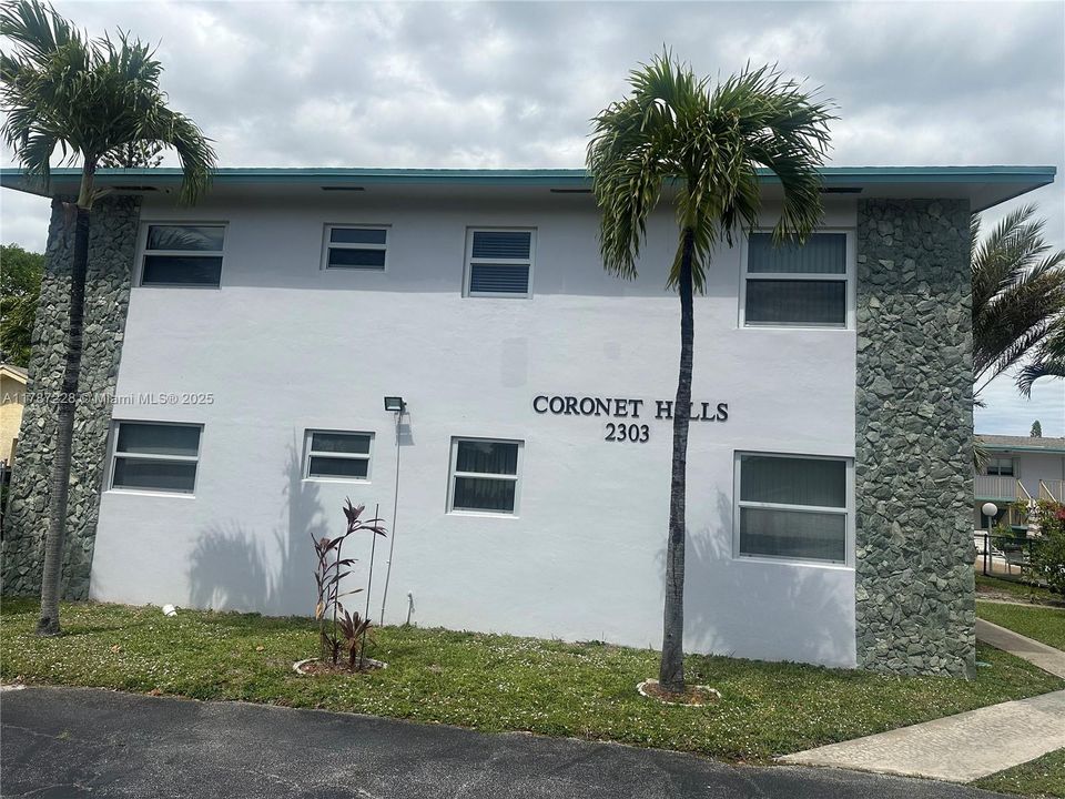 Recently Sold: $259,900 (2 beds, 2 baths, 1028 Square Feet)