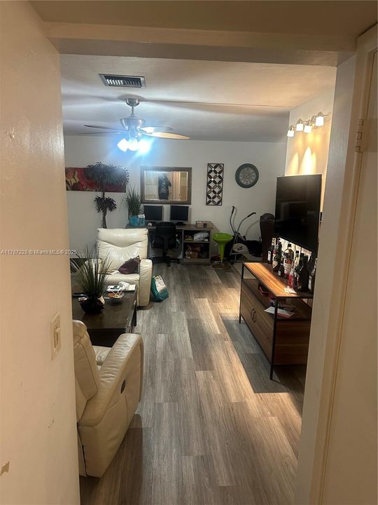 Recently Sold: $259,900 (2 beds, 2 baths, 1028 Square Feet)