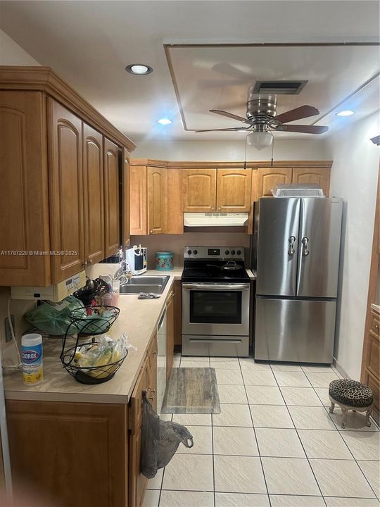 Recently Sold: $259,900 (2 beds, 2 baths, 1028 Square Feet)