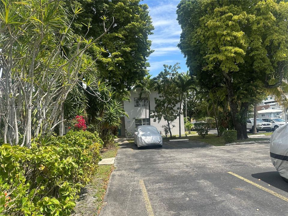 Recently Sold: $259,900 (2 beds, 2 baths, 1028 Square Feet)