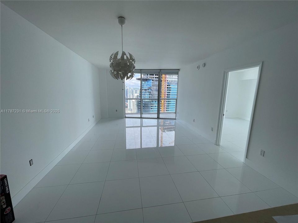 Recently Rented: $3,500 (1 beds, 1 baths, 798 Square Feet)