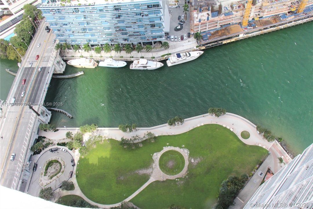 Recently Rented: $3,500 (1 beds, 1 baths, 798 Square Feet)