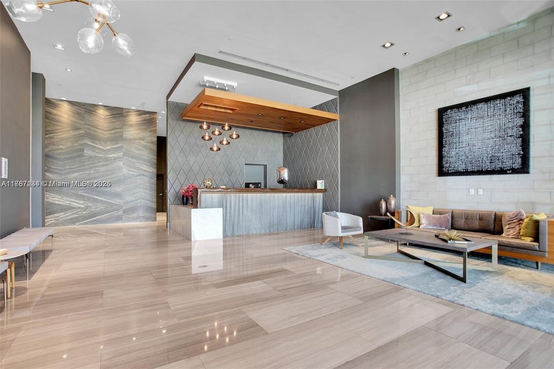 出租: $6,500 (2 贝兹, 2 浴室, 1896 平方英尺)