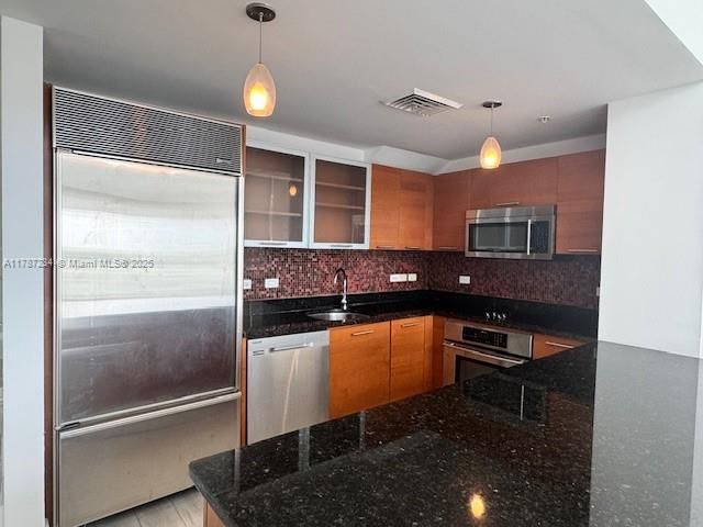 出租: $6,500 (2 贝兹, 2 浴室, 1896 平方英尺)