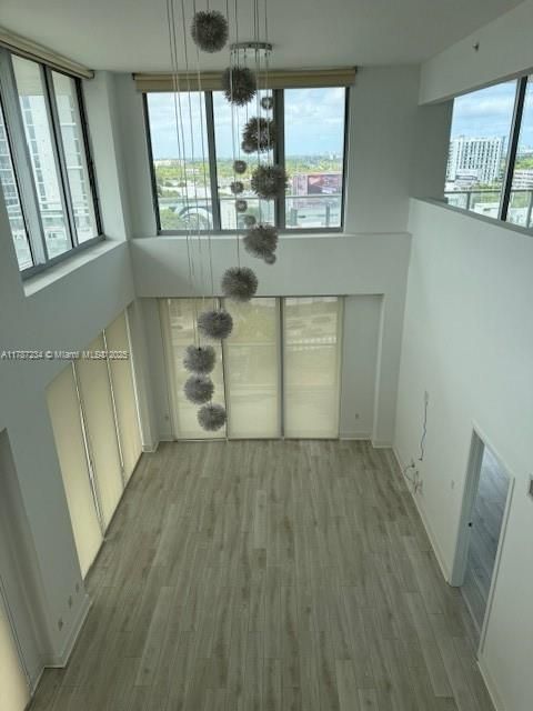 出租: $6,500 (2 贝兹, 2 浴室, 1896 平方英尺)