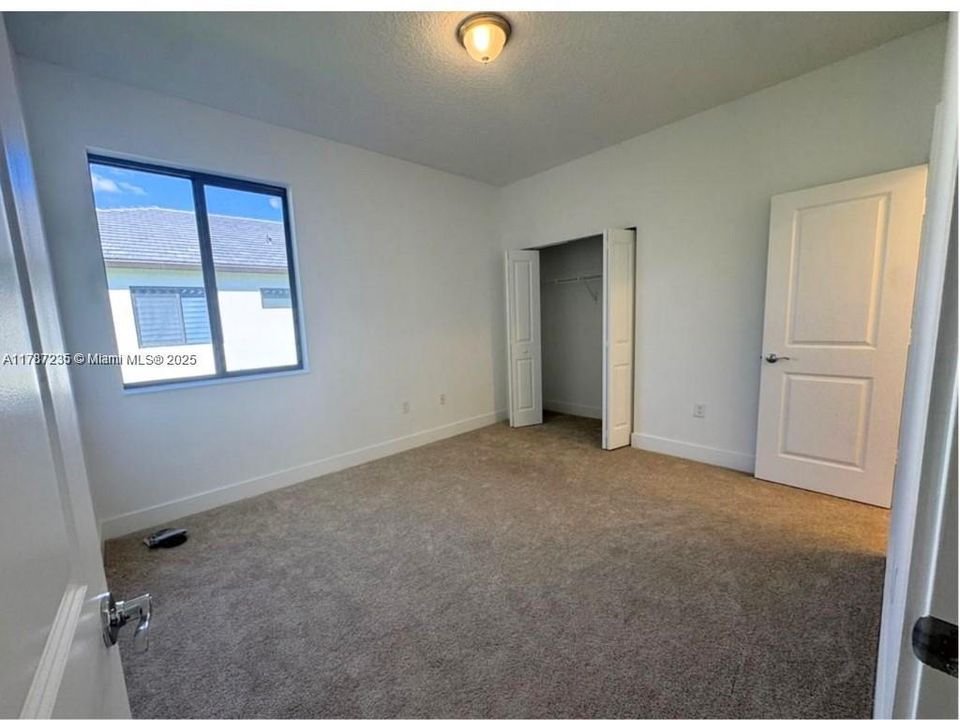 For Rent: $2,700 (3 beds, 2 baths, 1726 Square Feet)