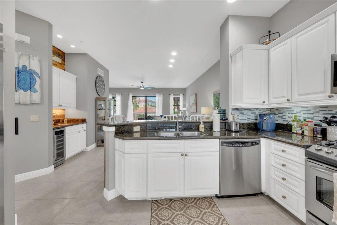 Kitchen/bar