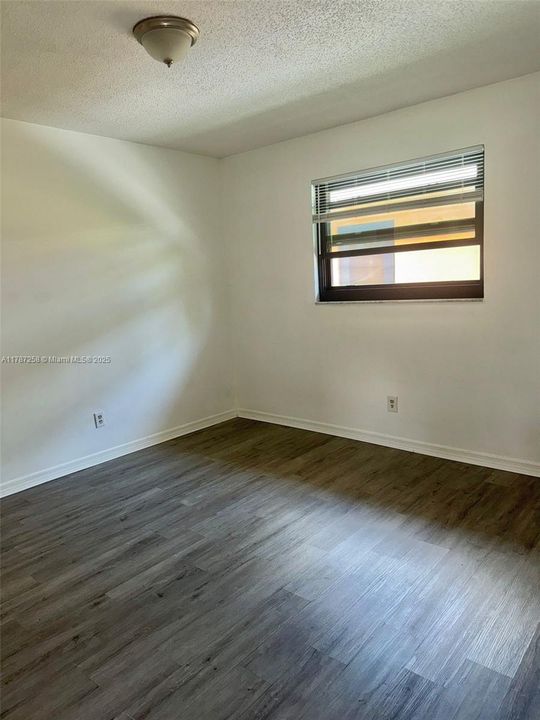 Recently Rented: $1,500 (1 beds, 1 baths, 519 Square Feet)