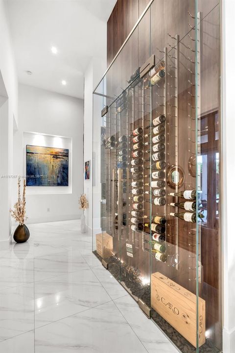 Recently Sold: $4,299,000 (6 beds, 7 baths, 6124 Square Feet)