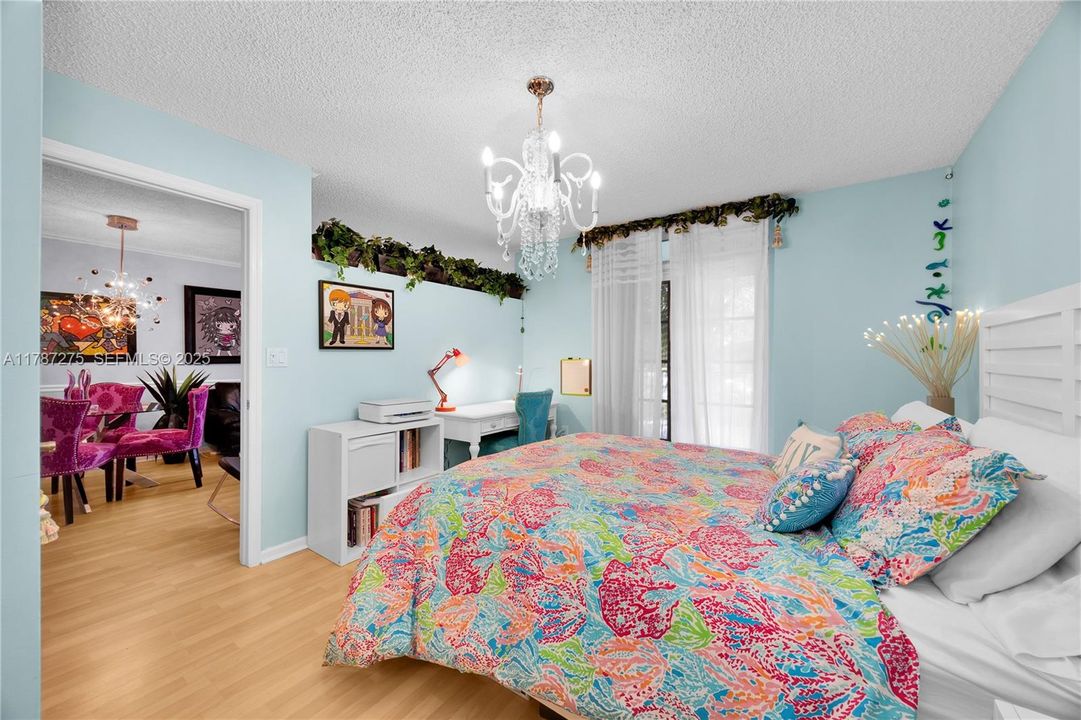 For Sale: $389,000 (1 beds, 1 baths, 620 Square Feet)