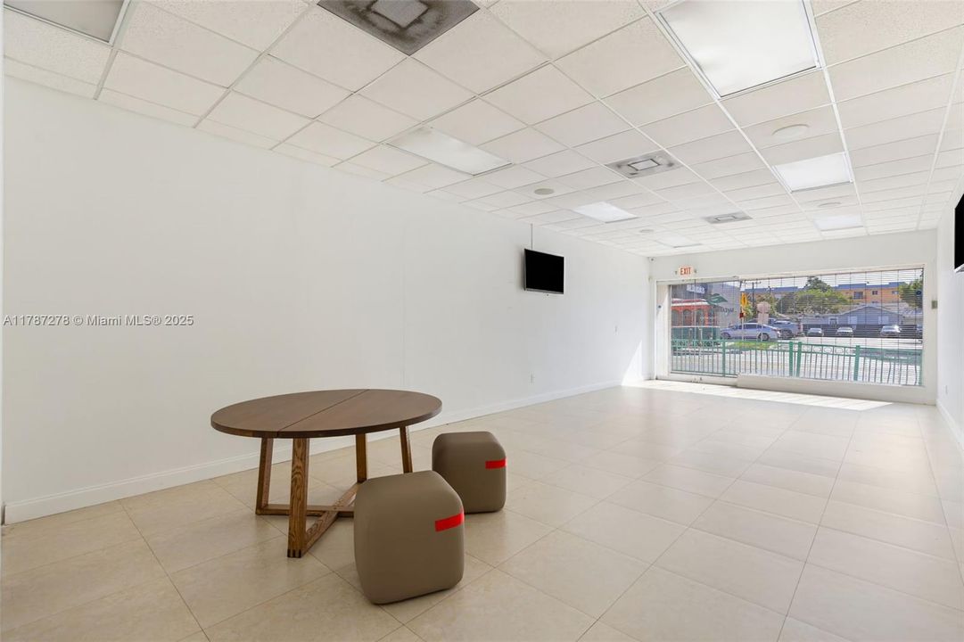 Vendido Recientemente: $2,200,000 (0 camas, 0 baños, 0 Pies cuadrados)