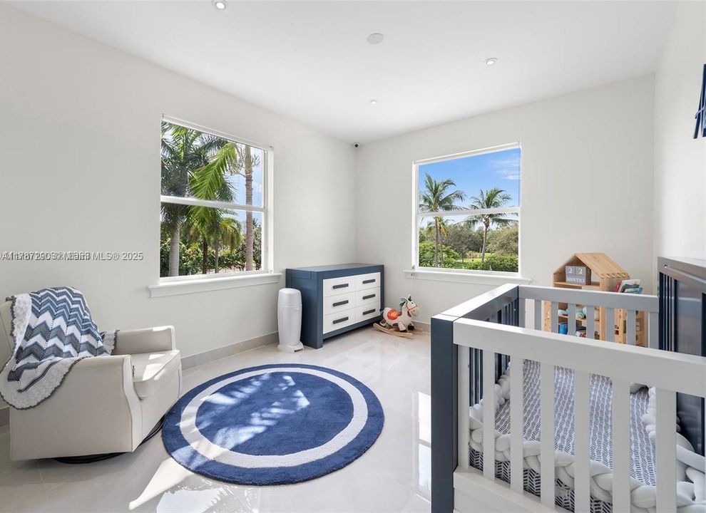 For Sale: $4,950,000 (6 beds, 5 baths, 4479 Square Feet)