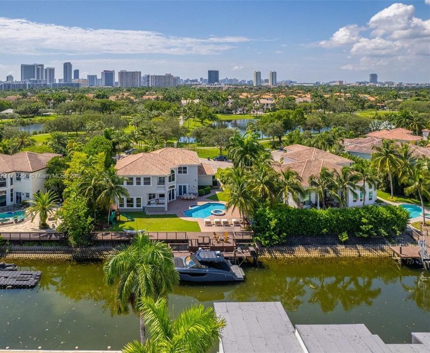 For Sale: $4,950,000 (6 beds, 5 baths, 4479 Square Feet)