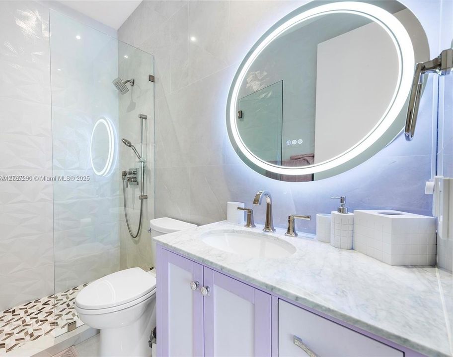 For Sale: $4,950,000 (6 beds, 5 baths, 4479 Square Feet)