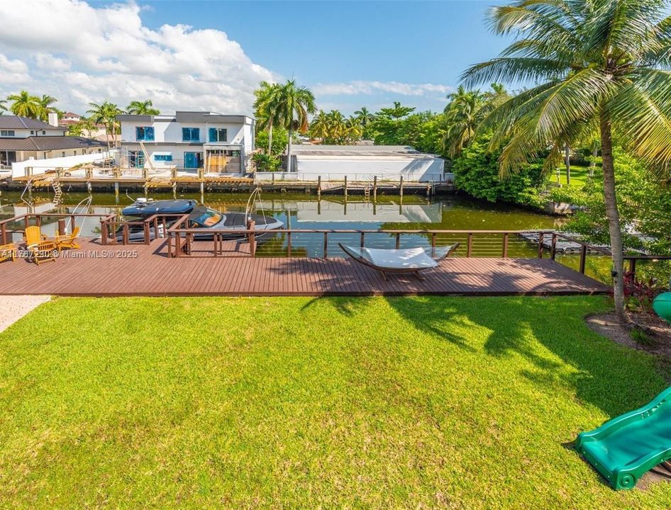 For Sale: $4,950,000 (6 beds, 5 baths, 4479 Square Feet)