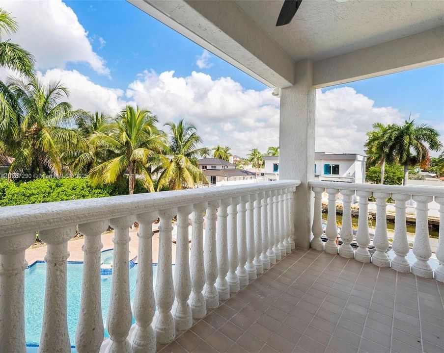 For Sale: $4,950,000 (6 beds, 5 baths, 4479 Square Feet)