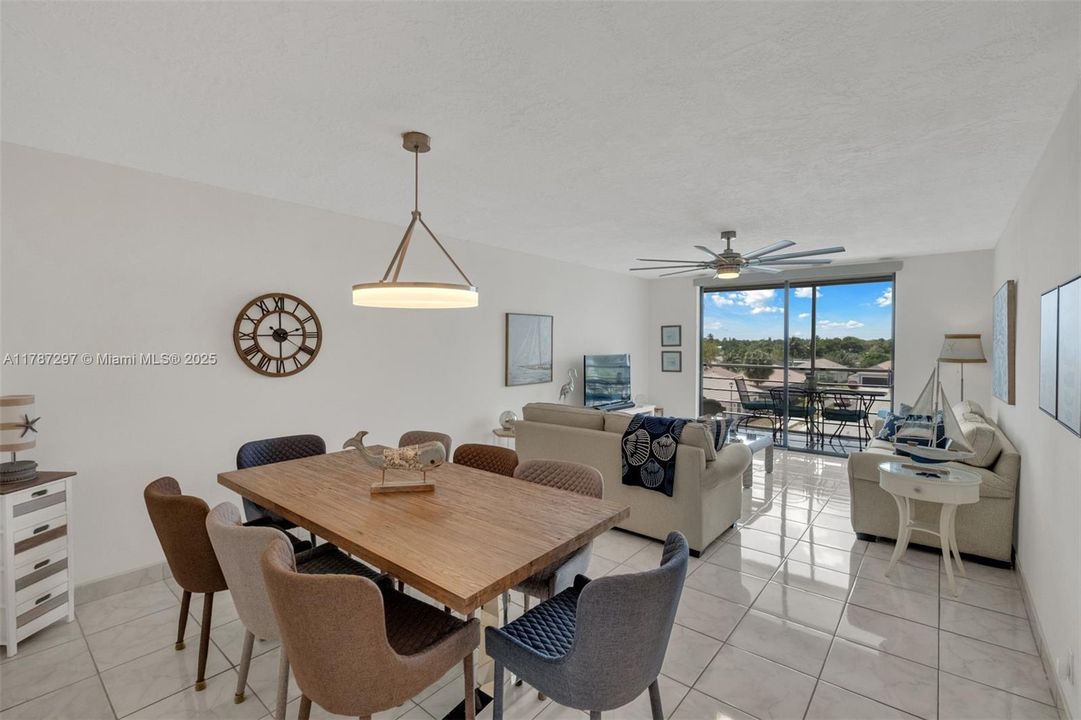 Recently Sold: $159,900 (2 beds, 2 baths, 1010 Square Feet)