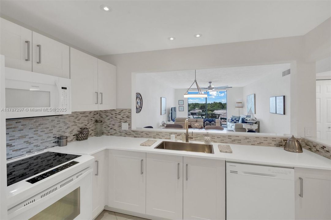 Recently Sold: $159,900 (2 beds, 2 baths, 1010 Square Feet)