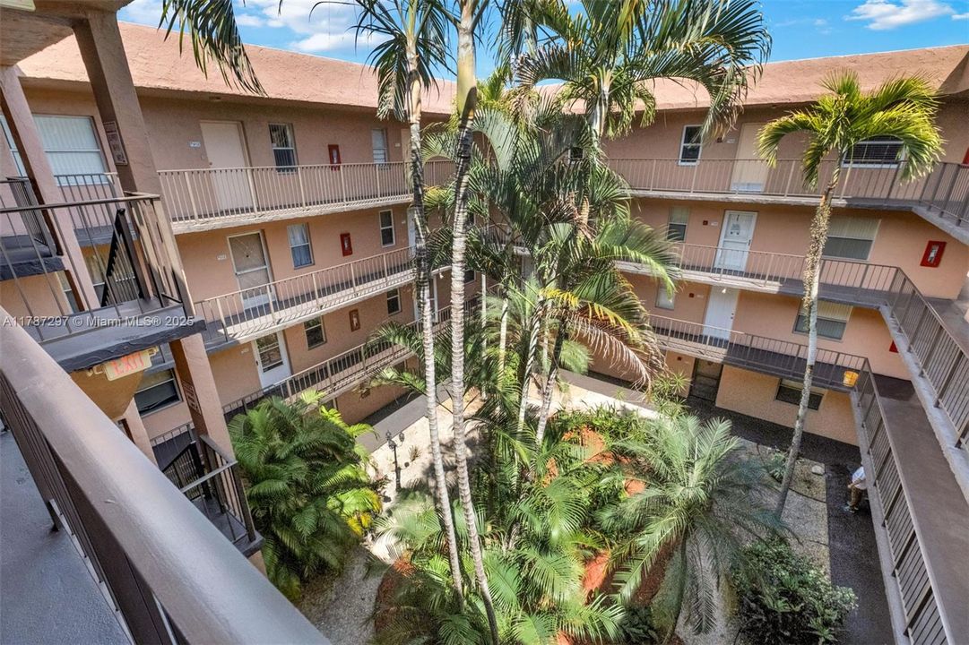 Recently Sold: $159,900 (2 beds, 2 baths, 1010 Square Feet)