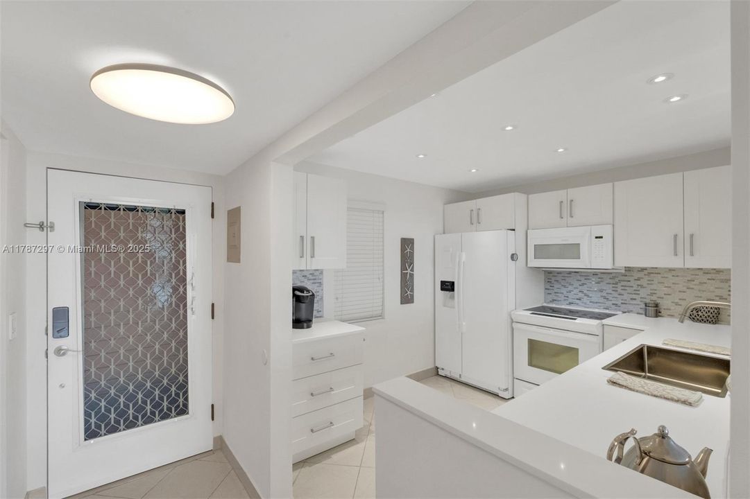 Recently Sold: $159,900 (2 beds, 2 baths, 1010 Square Feet)