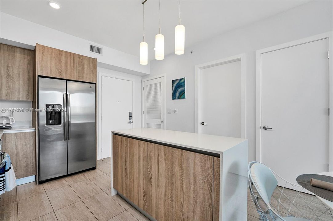 最近租的: $3,370 (1 贝兹, 1 浴室, 0 平方英尺)