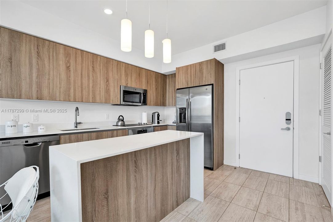 最近租的: $3,370 (1 贝兹, 1 浴室, 0 平方英尺)