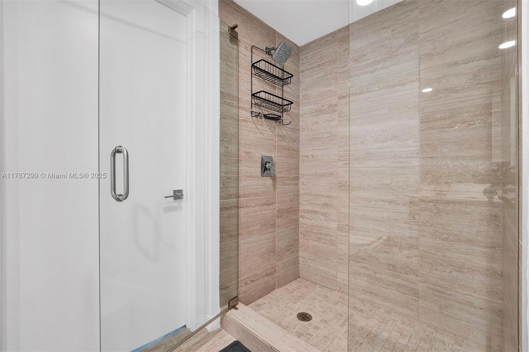 最近租的: $3,370 (1 贝兹, 1 浴室, 0 平方英尺)