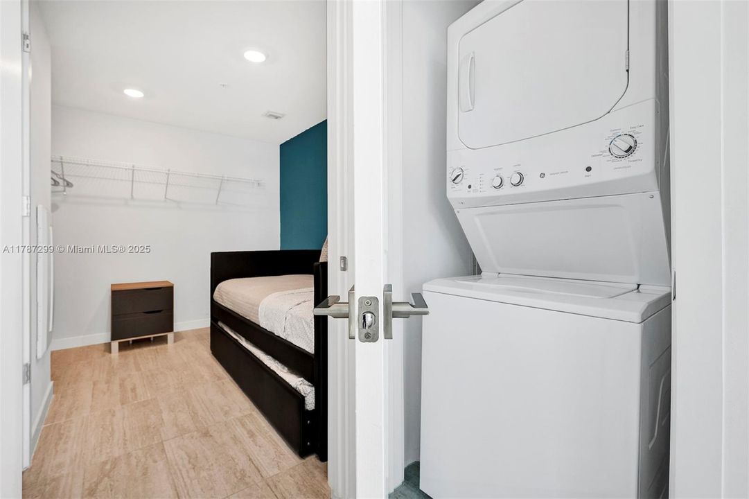 最近租的: $3,370 (1 贝兹, 1 浴室, 0 平方英尺)