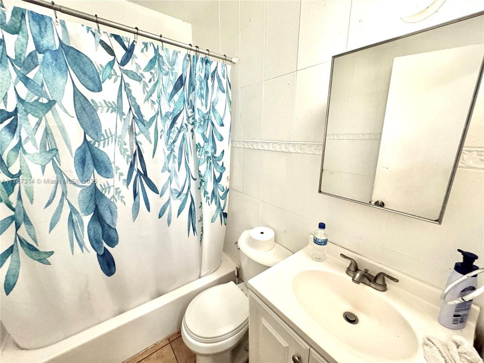 For Sale: $550,000 (4 beds, 3 baths, 1768 Square Feet)