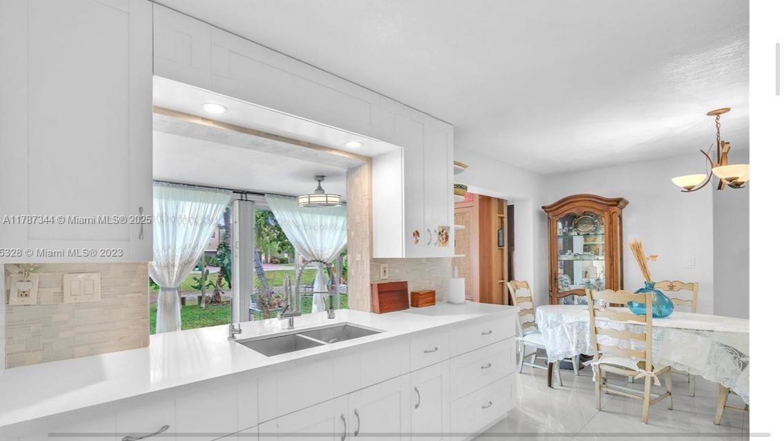 En Venta: $440,000 (2 camas, 2 baños, 1249 Pies cuadrados)