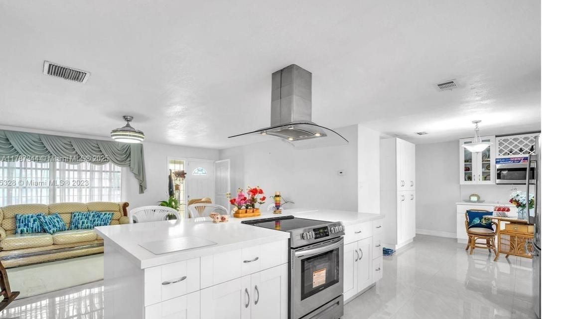 En Venta: $440,000 (2 camas, 2 baños, 1249 Pies cuadrados)