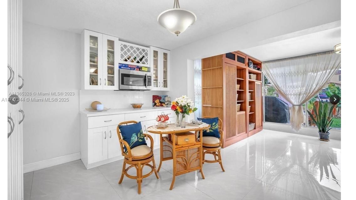 En Venta: $440,000 (2 camas, 2 baños, 1249 Pies cuadrados)