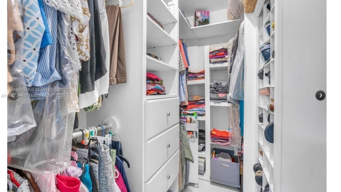 En Venta: $440,000 (2 camas, 2 baños, 1249 Pies cuadrados)