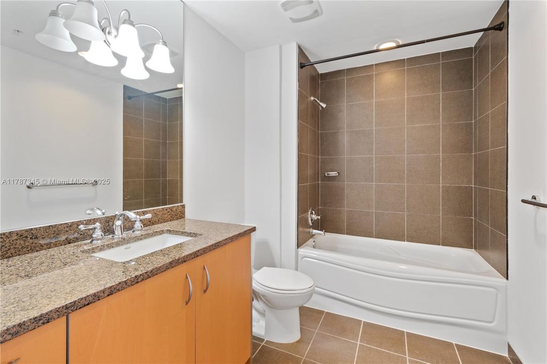 Недавно арендовано: $4,500 (2 спален, 2 ванн, 1091 Квадратных фут)