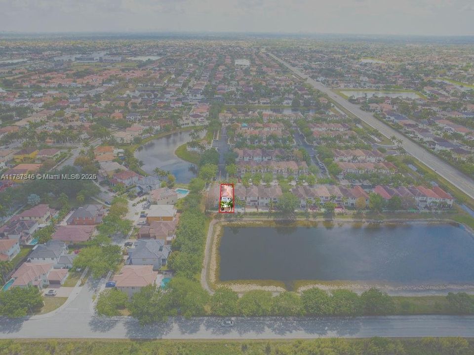 Недавно арендовано: $3,400 (3 спален, 2 ванн, 1739 Квадратных фут)