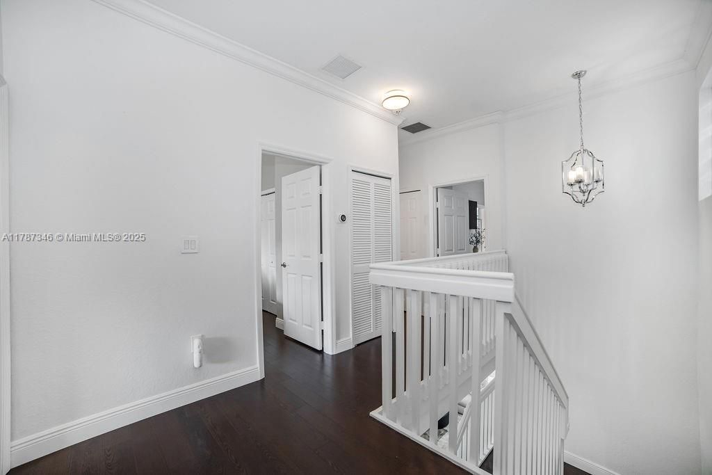 Недавно арендовано: $3,400 (3 спален, 2 ванн, 1739 Квадратных фут)