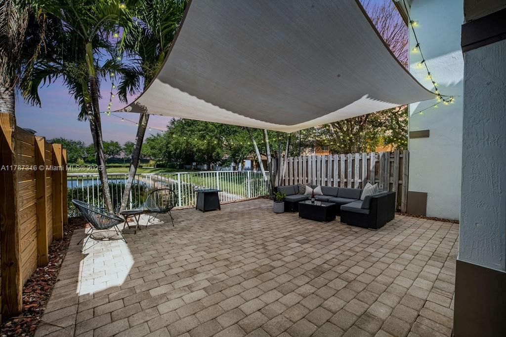 Недавно арендовано: $3,400 (3 спален, 2 ванн, 1739 Квадратных фут)