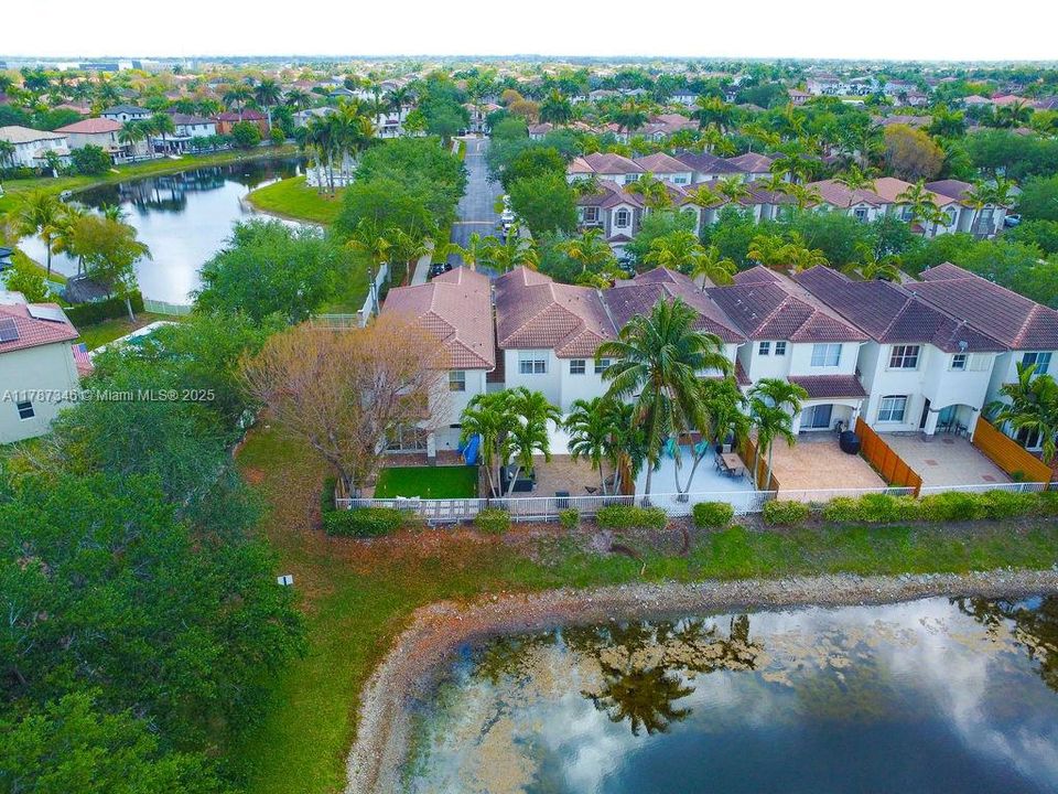 Недавно арендовано: $3,400 (3 спален, 2 ванн, 1739 Квадратных фут)