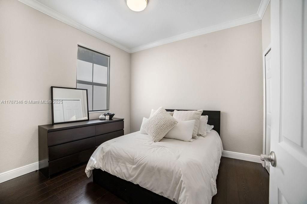 Недавно арендовано: $3,400 (3 спален, 2 ванн, 1739 Квадратных фут)