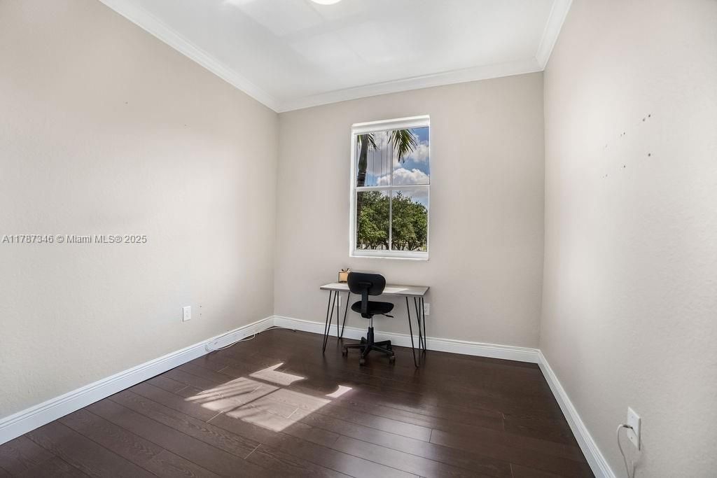 Недавно арендовано: $3,400 (3 спален, 2 ванн, 1739 Квадратных фут)