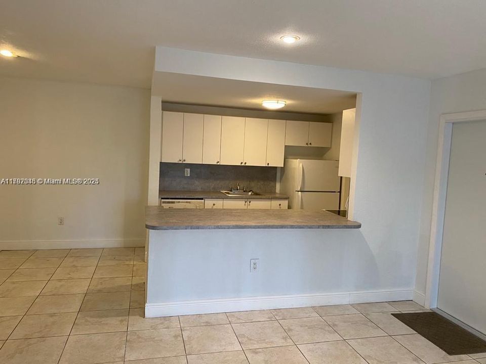 Недавно арендовано: $2,200 (2 спален, 2 ванн, 1133 Квадратных фут)