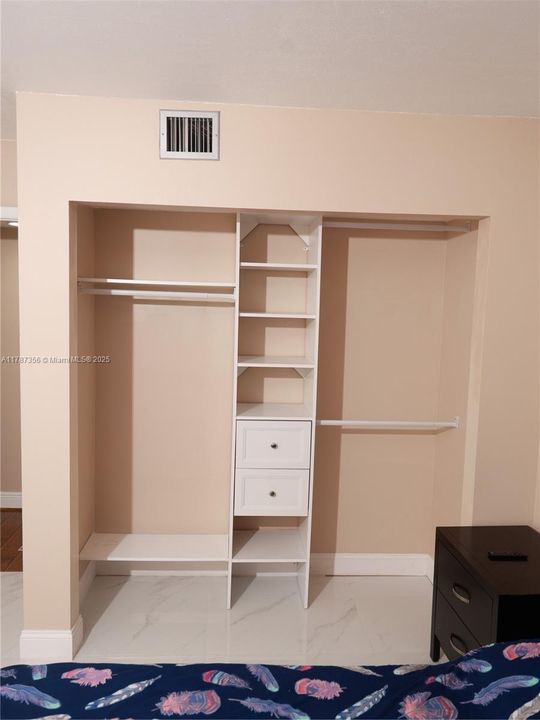 出租: $2,200 (2 贝兹, 2 浴室, 1290 平方英尺)