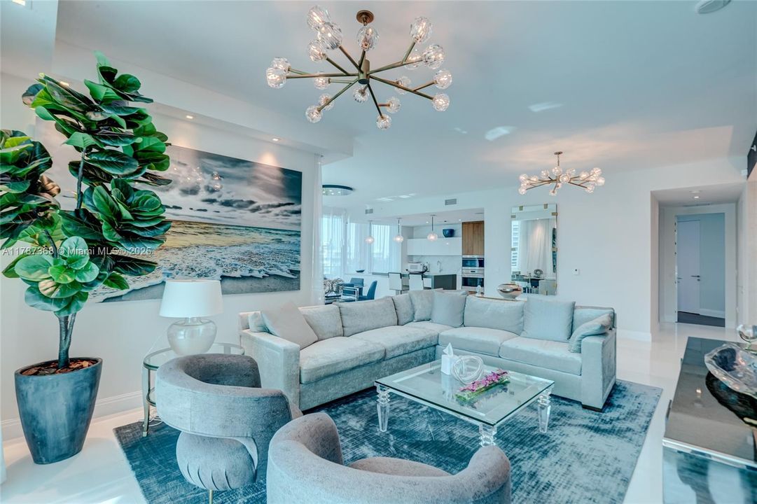 For Sale: $2,399,000 (3 beds, 3 baths, 2419 Square Feet)