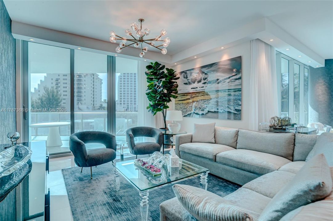For Sale: $2,399,000 (3 beds, 3 baths, 2419 Square Feet)