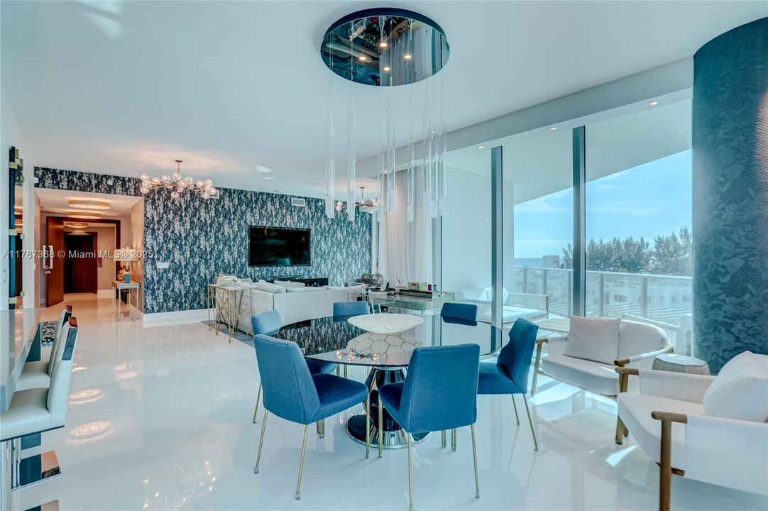 For Sale: $2,399,000 (3 beds, 3 baths, 2419 Square Feet)