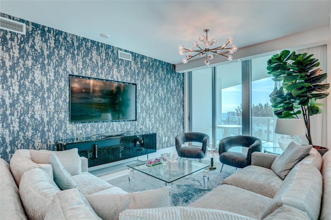 For Sale: $2,399,000 (3 beds, 3 baths, 2419 Square Feet)