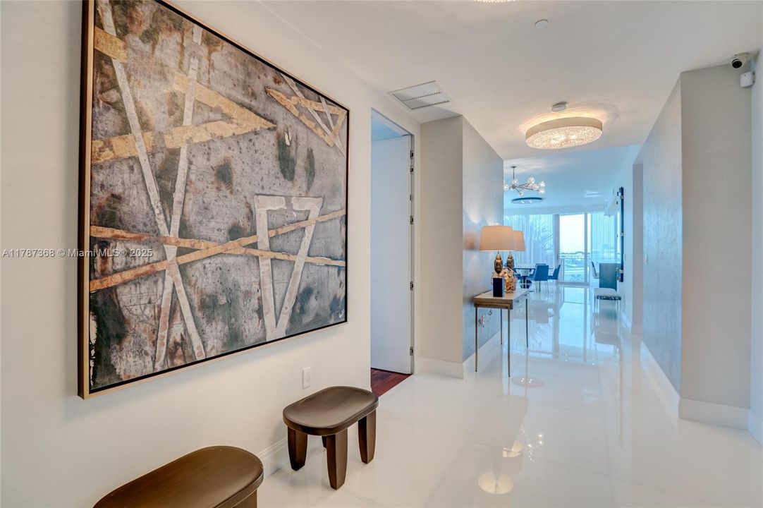 For Sale: $2,399,000 (3 beds, 3 baths, 2419 Square Feet)