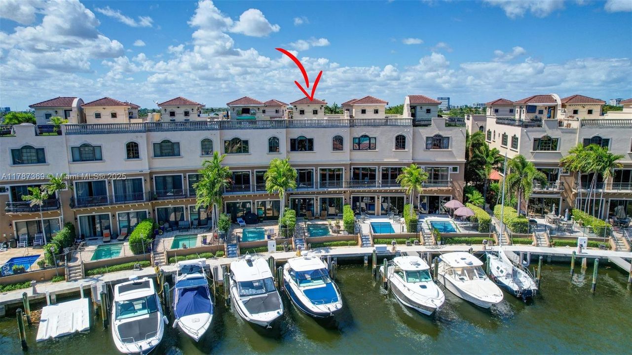 Recently Sold: $1,870,000 (4 beds, 2 baths, 4041 Square Feet)